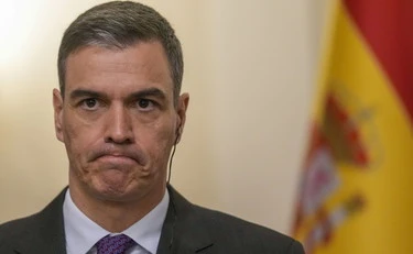 Pedro Sanchez, scandalo corruzione: il Congresso chiede le sue dimissioni