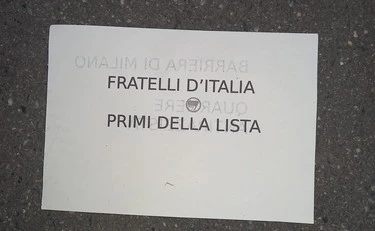 Torino, assaltata la sede di Fdi: "Primi della lista". E la sinistra tace