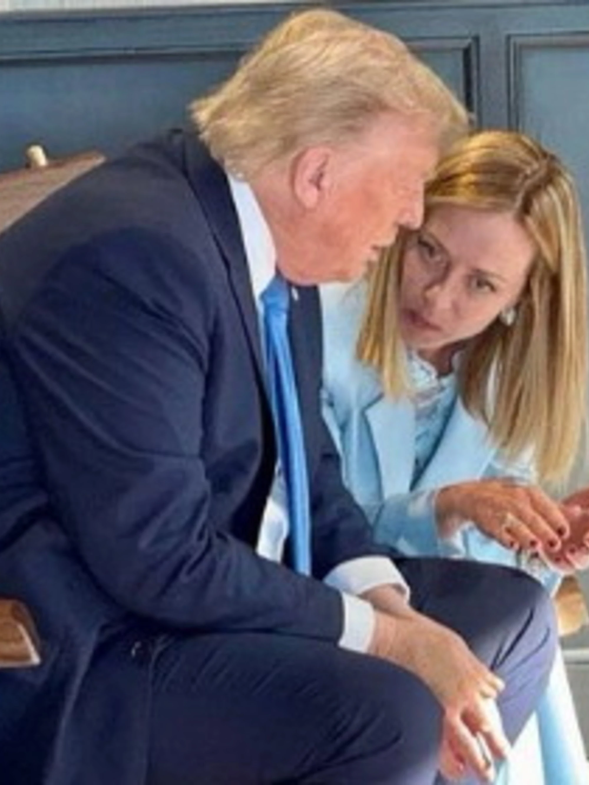 Giorgia Meloni e la foto con Trump, FdI: "Un segnale chiaro"