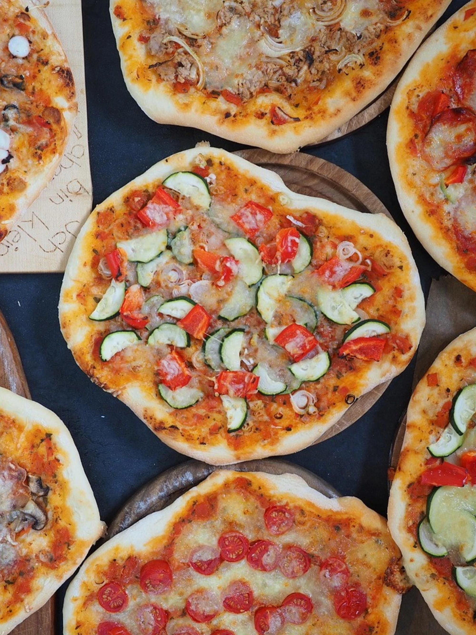 Latina, bimbo di 10 anni chiama il 112: "Mi porta una pizza?", salvata la madre dal padre-orco