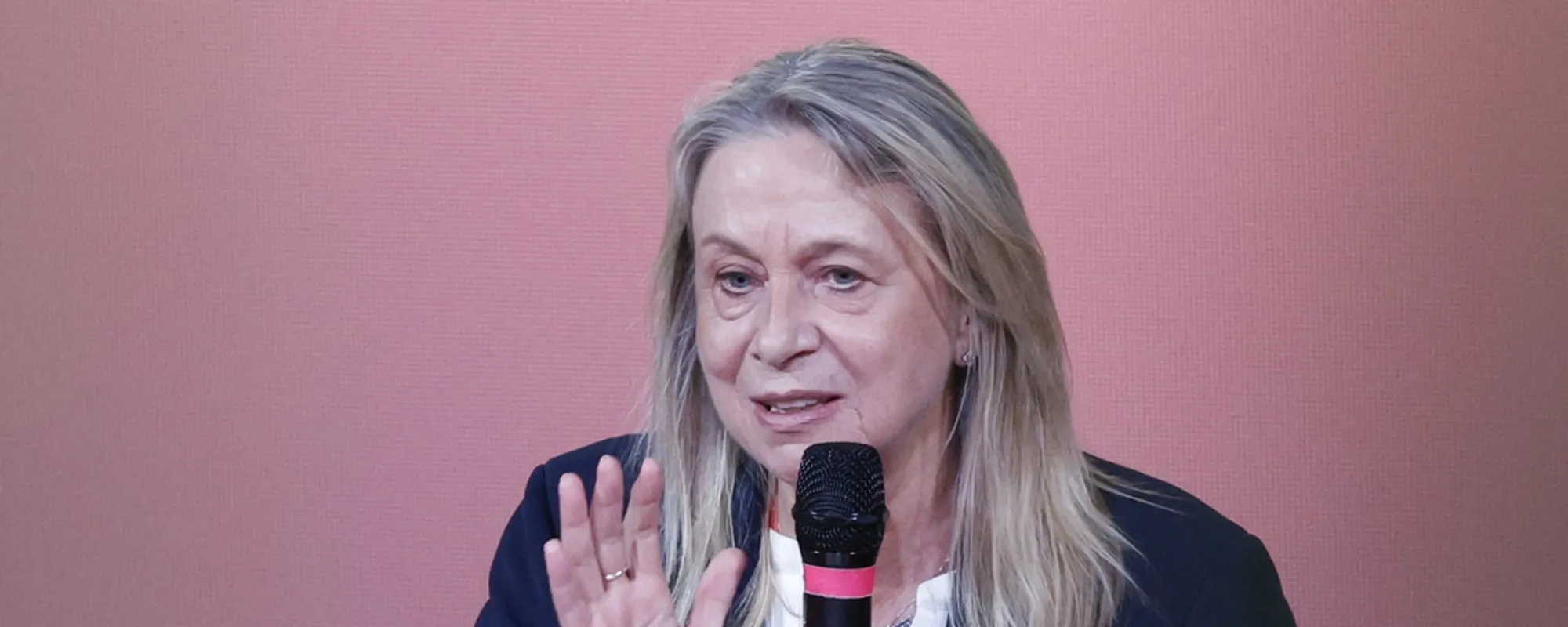 "Un simbolo di liberazione...": Albano, sparata da toga rossa