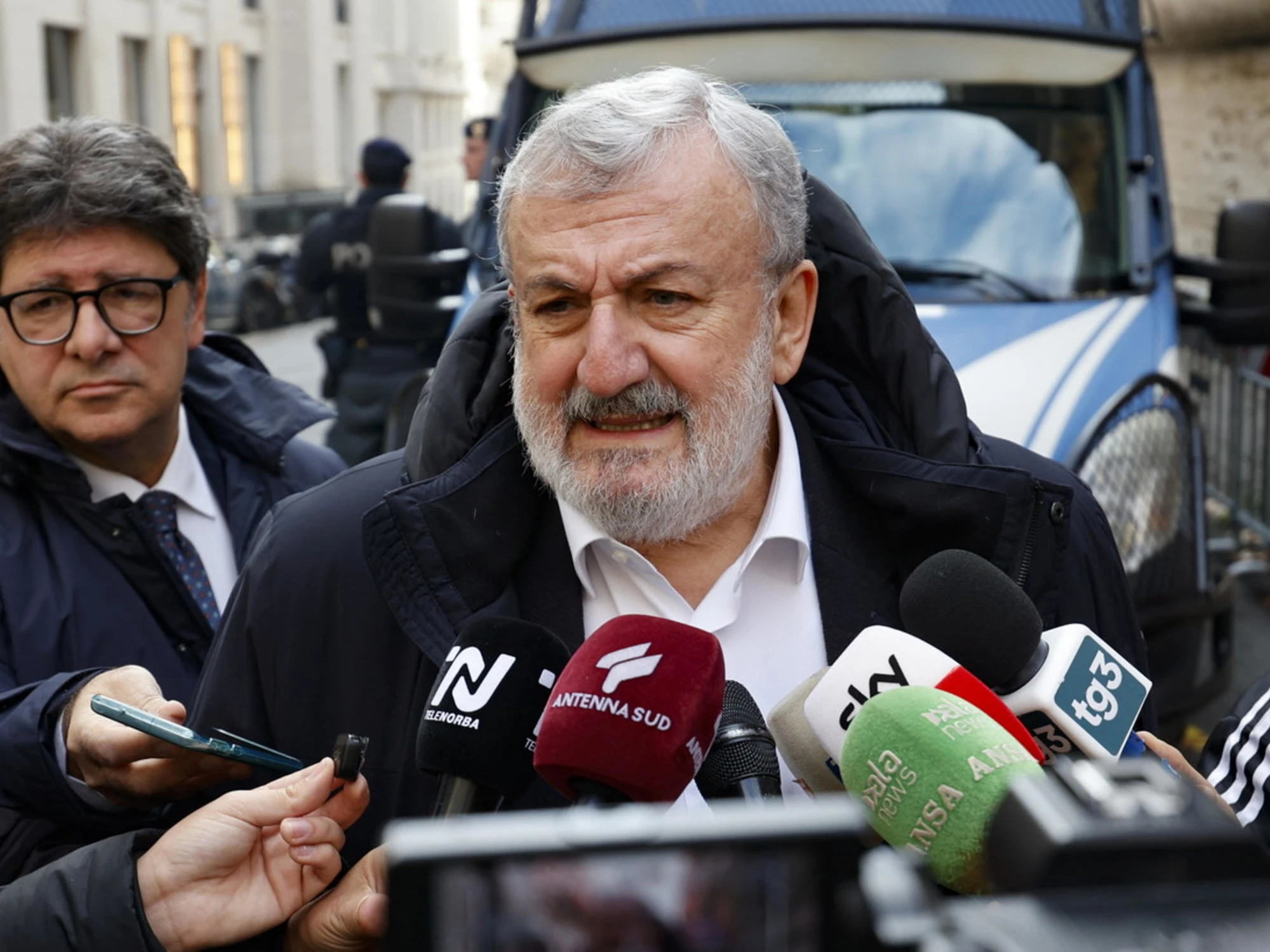 Michele Emiliano scaricato dalle toghe rosse: ecco cosa rischia