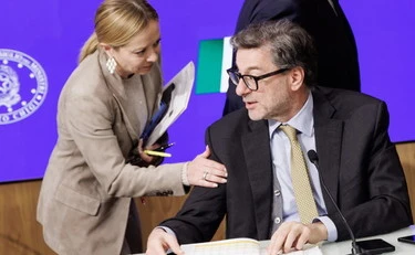 Irpef, il governo pensa al ceto medio: "Taglio fino ai 60mila euro"