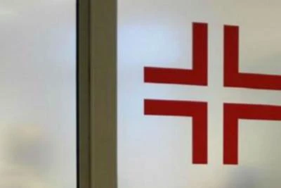 Lite fra tifosi Lazio prima del derby, uno colpito da bottigliata