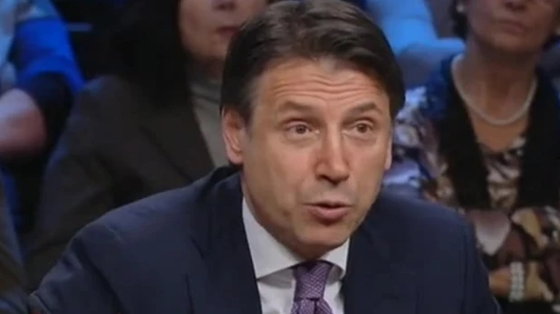 Vittorio Feltri boccia Giuseppe Conte: "Gli do 2+, è disposto a tutto pur di rimanere al governo"