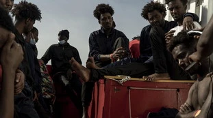 Ong, la menzogna di Parigi: ecco quanti immigrati ha accolto