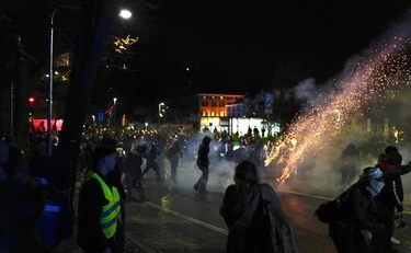 https://media.liberoquotidiano.it/PnP7XrmIwRf1w4WOV9QZJnBZZphtH8rB7FMgNuH2bi8/width:800/quality:90/aW1hZ2VzLzIwMjUvMTAvMTQvMjAwNDI5OTY4LTZlNmE5ZDY3LTdhOTMtNDhkZS1hZGQwLWE2MWE3ZDI4NjRhMS5qcGc.webp