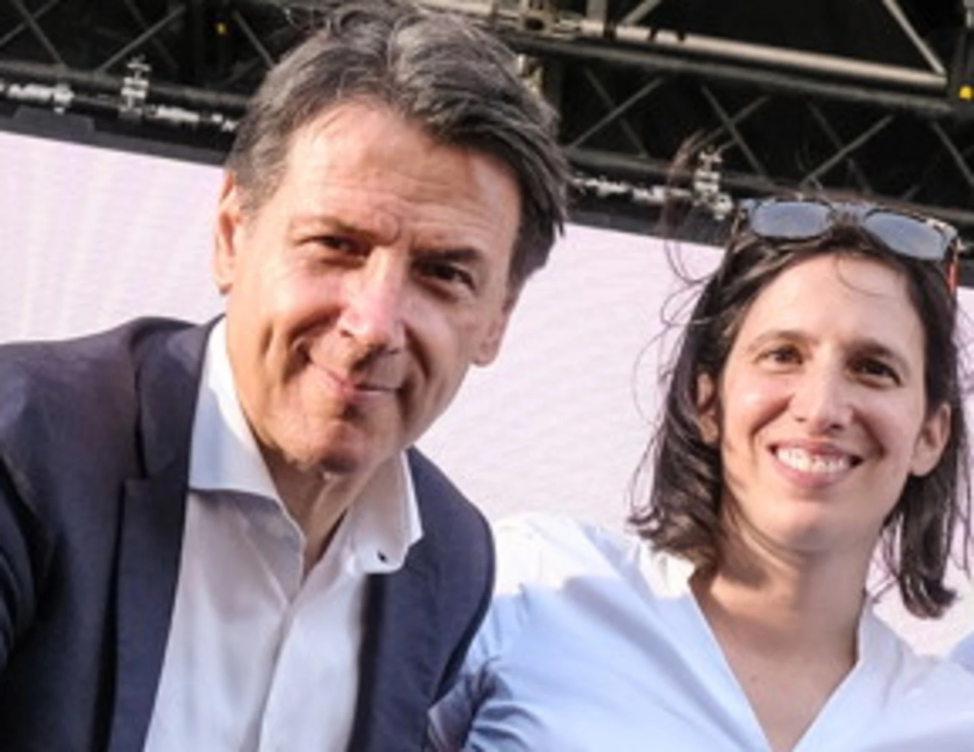 Referendum, Giuseppe Conte a piazza del Popolo: "Ci vogliono far tornare all'Ancien Regime"