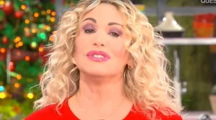 È sempre mezzogiorno, stoccata di Maurizio Costanzo ad Antonella Clerici: "Almeno loro, sarebbe un bel messaggio"