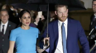 Meghan e Harry, la mossa estrema per mantenere il titolo di Reali: ecco cosa hanno chiesto alla regina Elisabetta