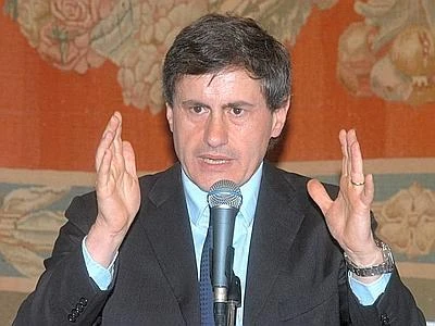 "Ex banda della Magliana consulente del Comune di Roma", esplode la polemica