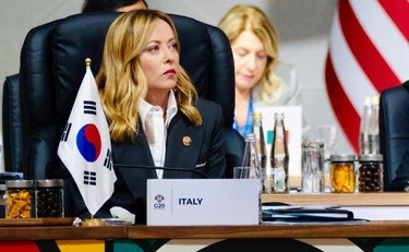 Meloni e Trump al telefono: la pace alle cinque del mattino