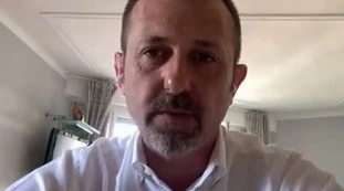 Delmastro di Fratelli d'Italia "sosia" del renziano Rosato: e lo insultano per "colpa" sua