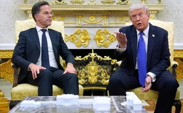 Trump e Nato, gelo totale: "Ricordate la Groenlandia", le voci sul "piano per punire gli alleati"