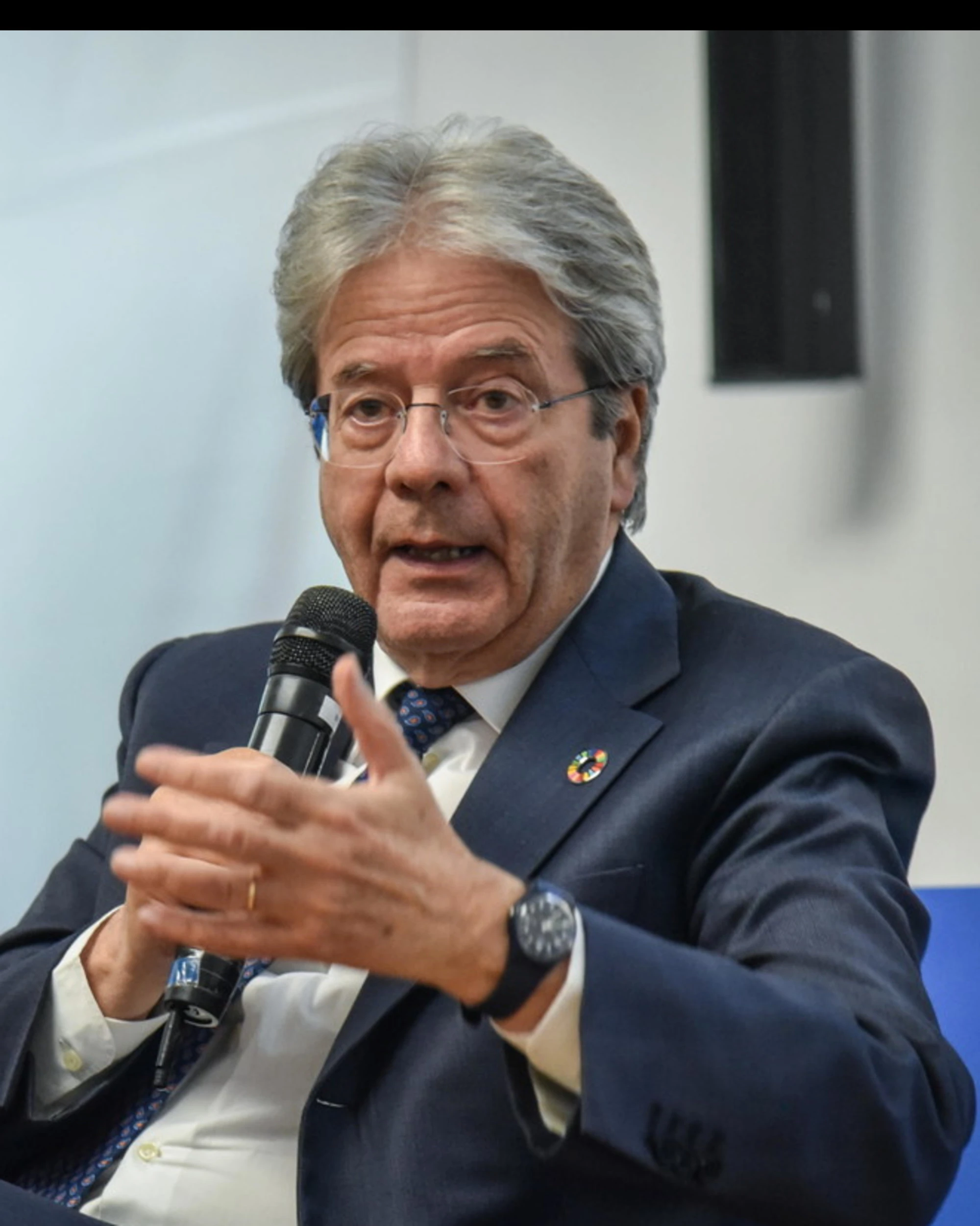 Gentiloni, una micidiale frase "sfuggita": come affonda la Schlein