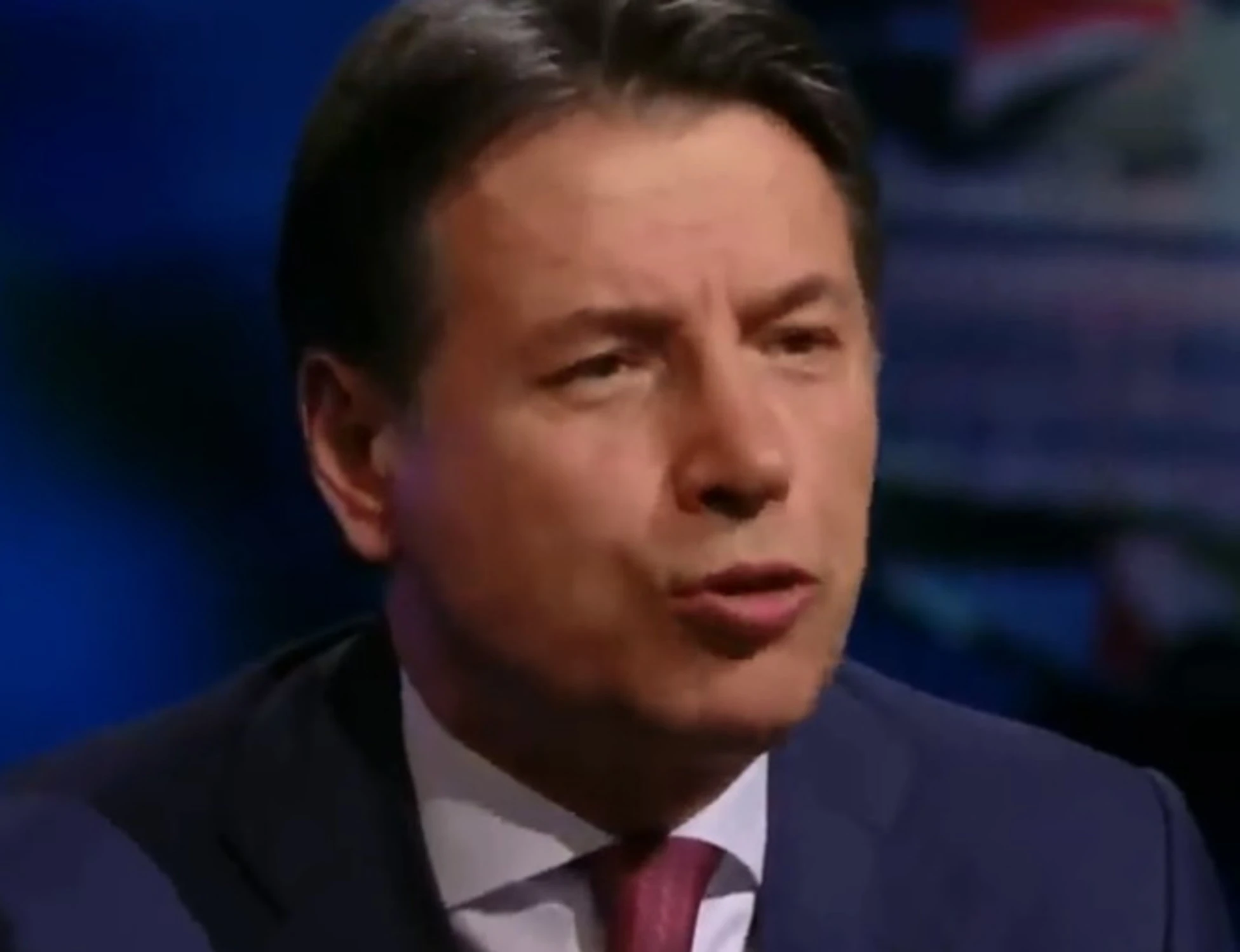 PiazzaPulita, Giuseppe Conte: "Una foto con Renzi? Se lo chiama qui...", come risponde a Formigli