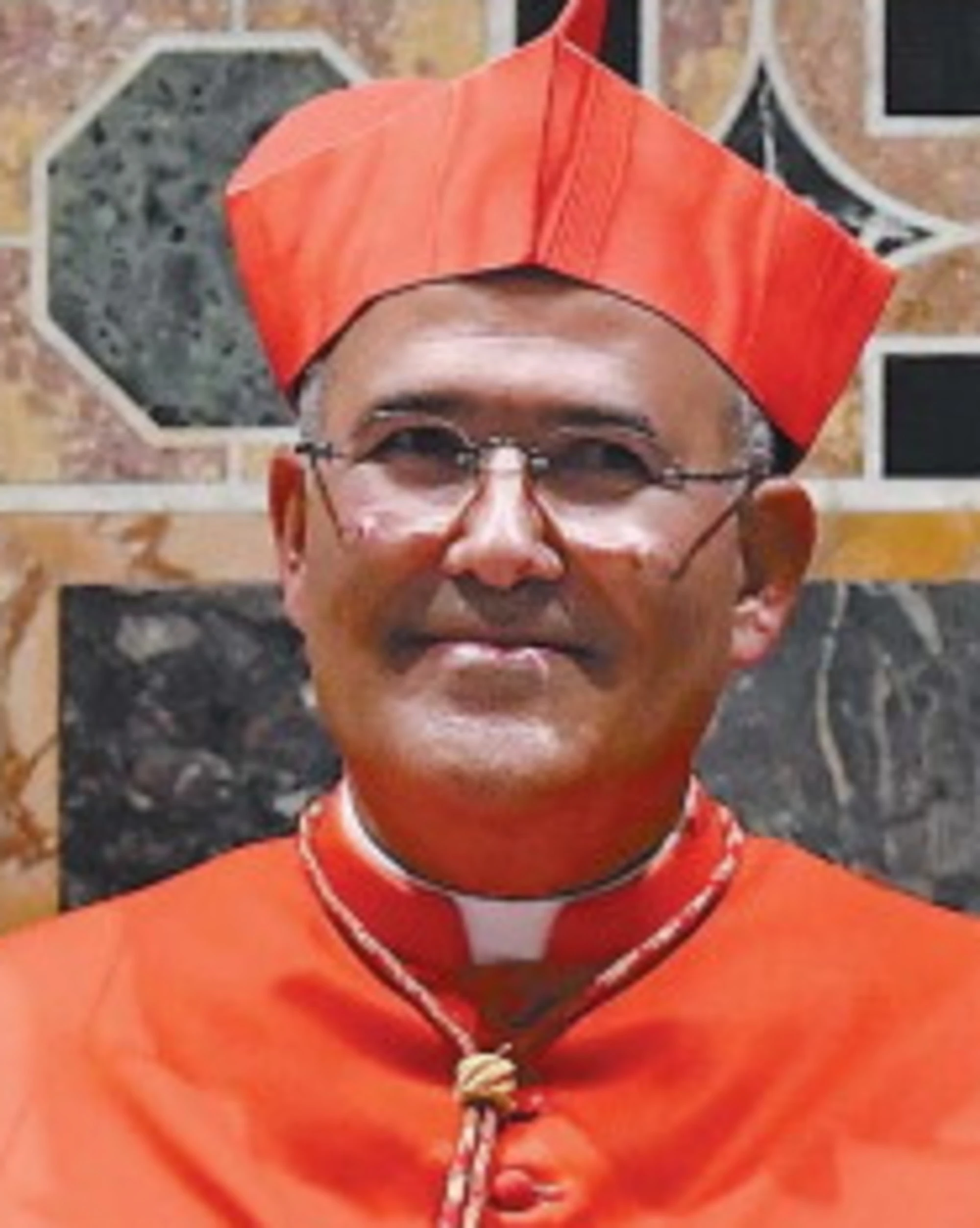 Josè Tolentino, il cardinale-poeta che ama le suore "queer"