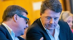 Carlo Calenda, la frase rubata contro Renzi: "Io metto i soldi, lui va a Dubai"