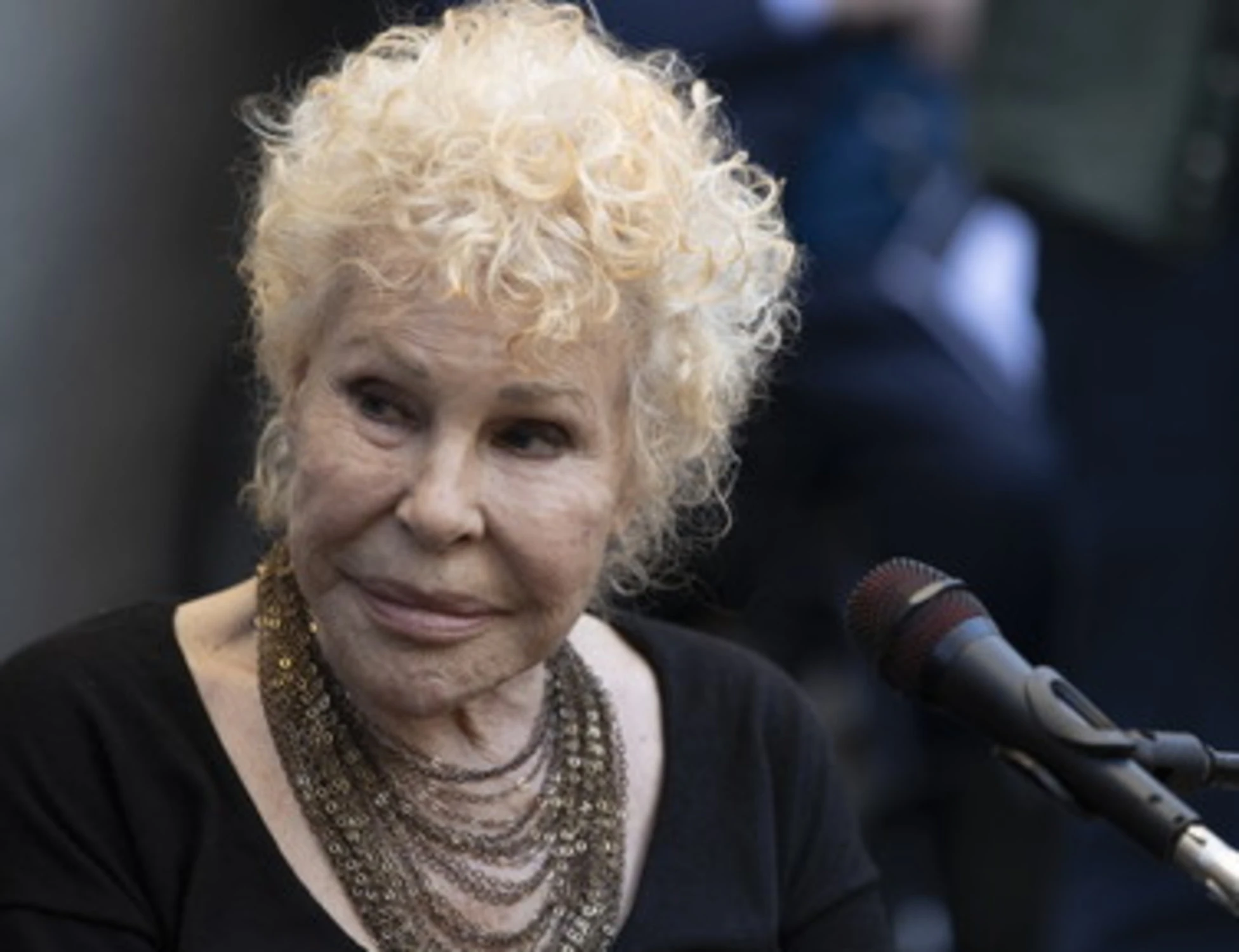 Ornella Vanoni da bollino rosso: "Dove ho fatto il bagno nuda"