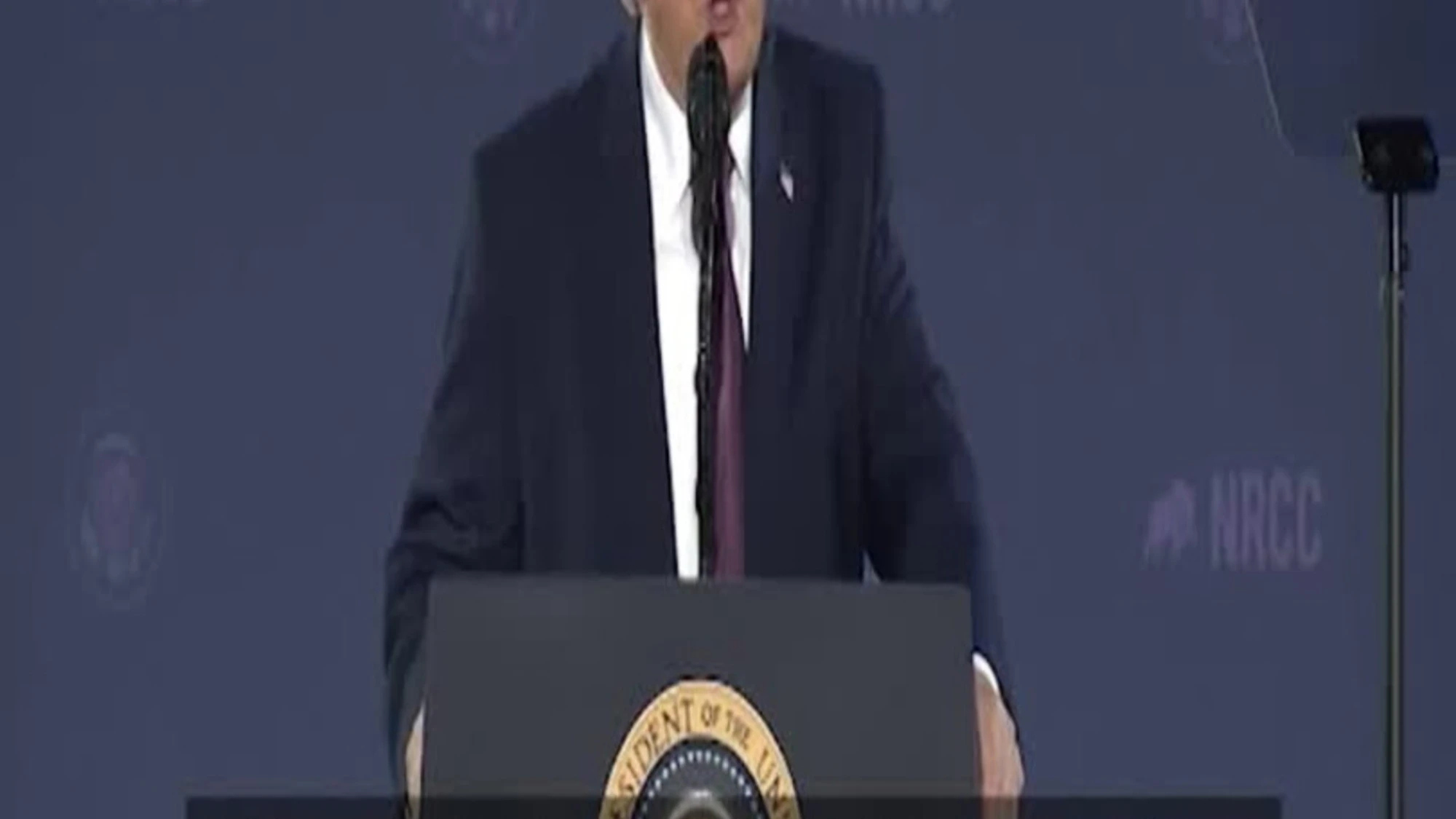 Iran, Trump: "Negoziatori di Teheran hanno paura di essere uccisi dalla loro stessa gente"