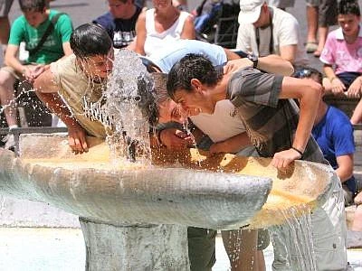 Breve tregua dell'afa nel weekend, poi nuova ondata di caldo con 'Caronte'