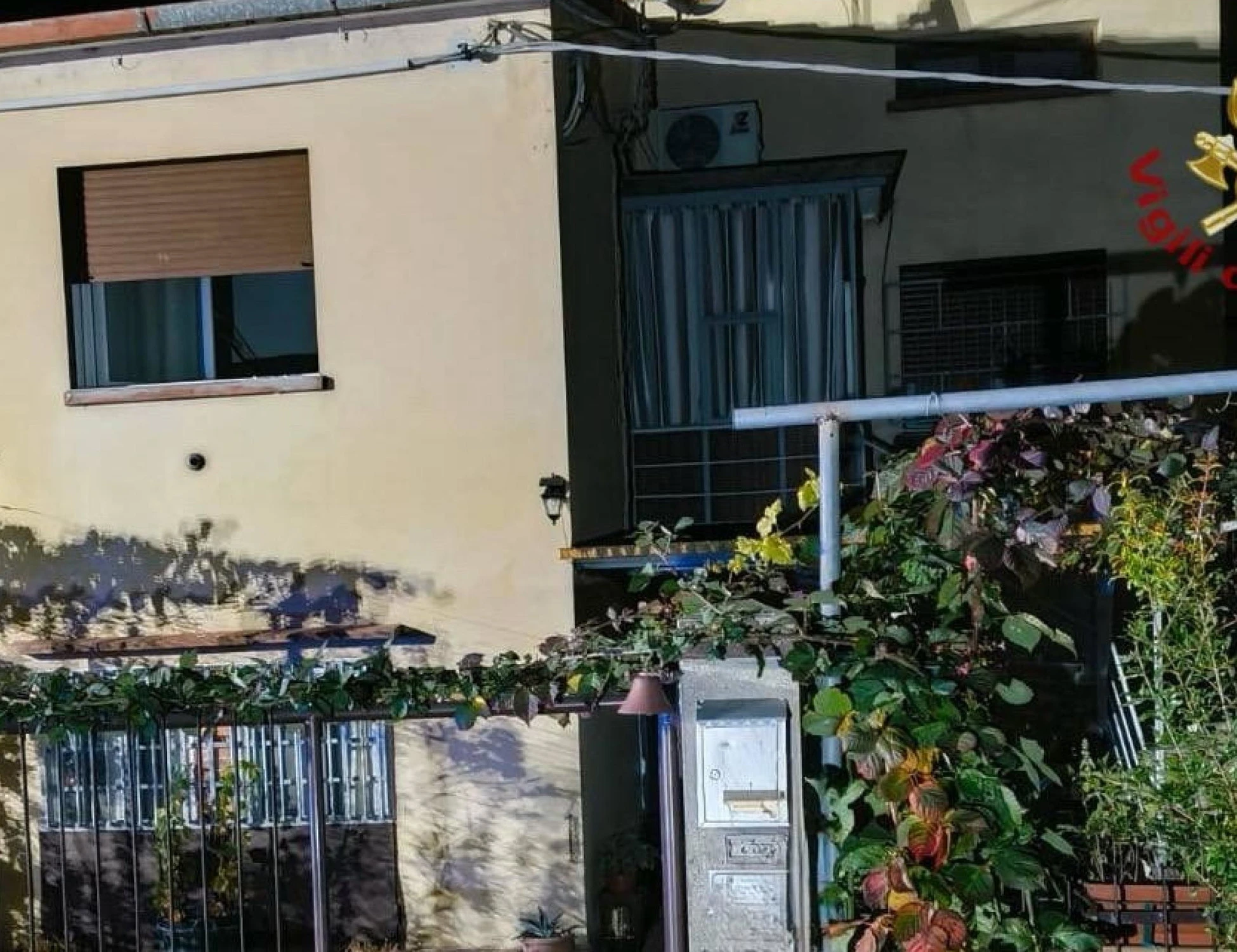 Leggi l'articolo: Famiglia sterminata in casa: dramma e sospetti