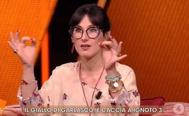 https://media.liberoquotidiano.it/PzofzXI2DJhA9c8Bb4cFczI7OWUMqyijfuO4eblIRq0/width:800/quality:90/aW1hZ2VzLzIwMjUvMTAvMTkvMDYzNTAxNDQzLWU5MjdkNTViLWRiZWYtNDI0Yi05MWUwLTkwY2Q2NTQzZTY0ZC5qcGc.webp