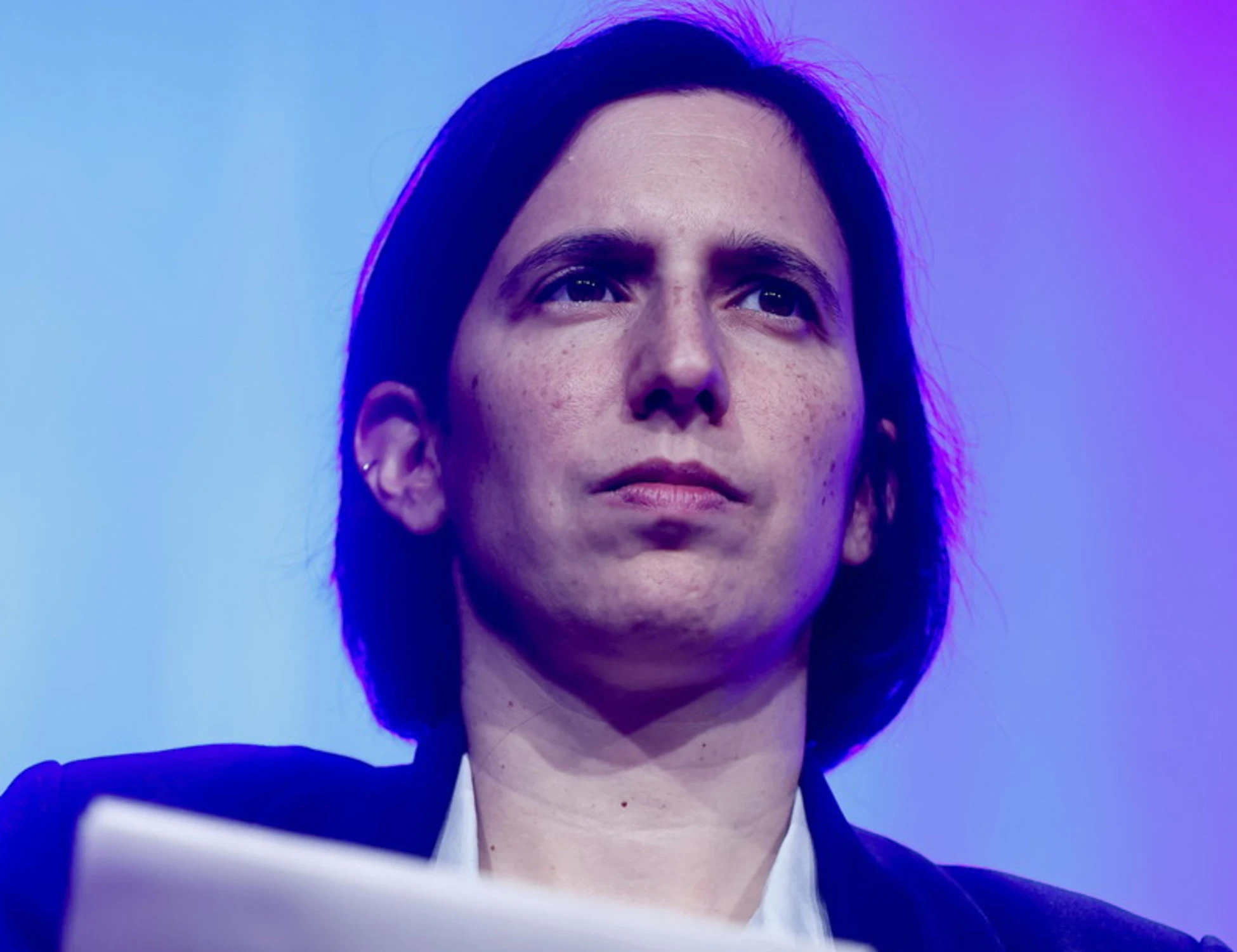 Schlein, lancia la campagna per il 2027. E spunta il logo dei frondisti