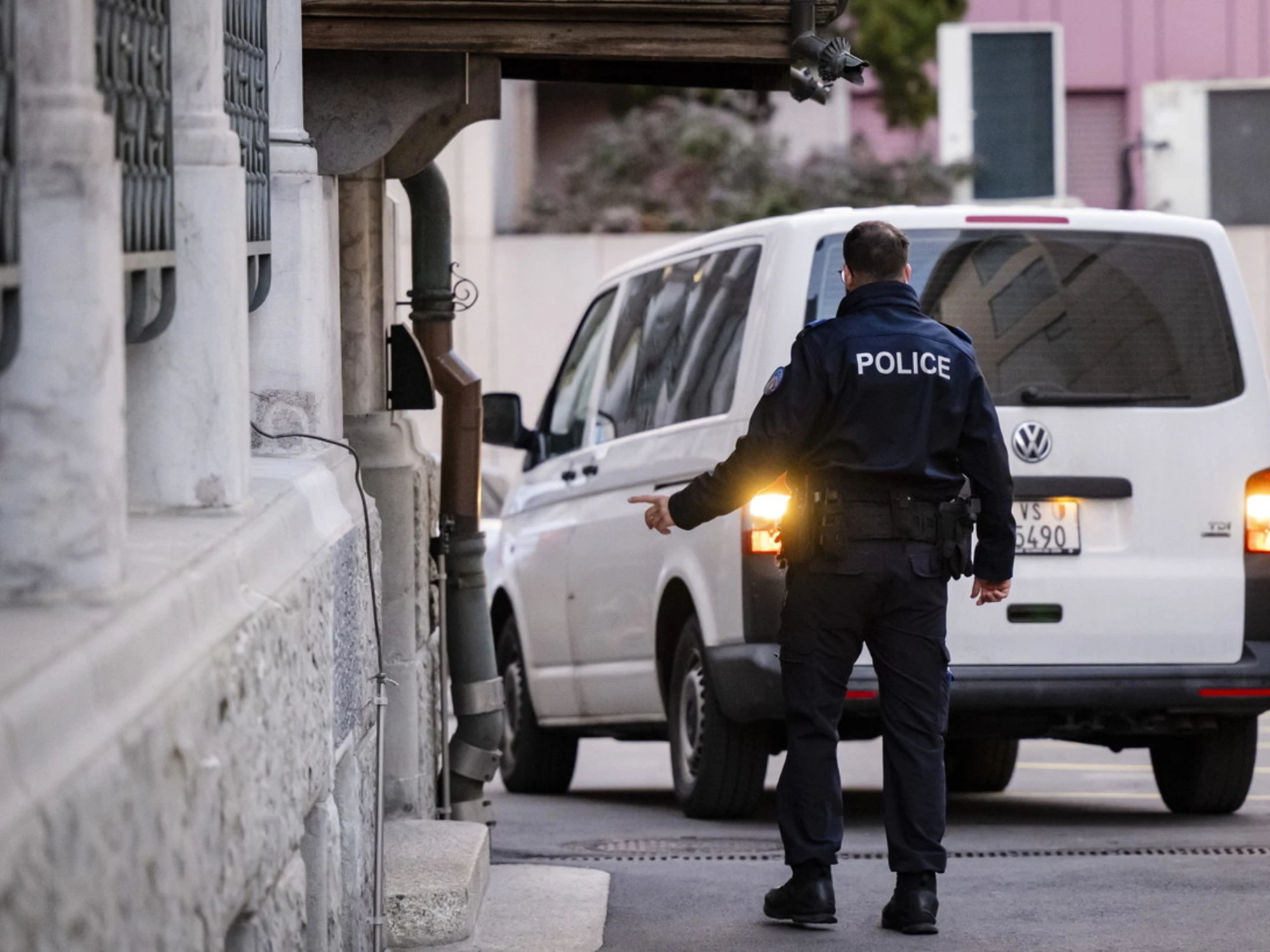 L'Italia richiama l'ambasciatore in Svizzera: scontro totale su Moretti libero