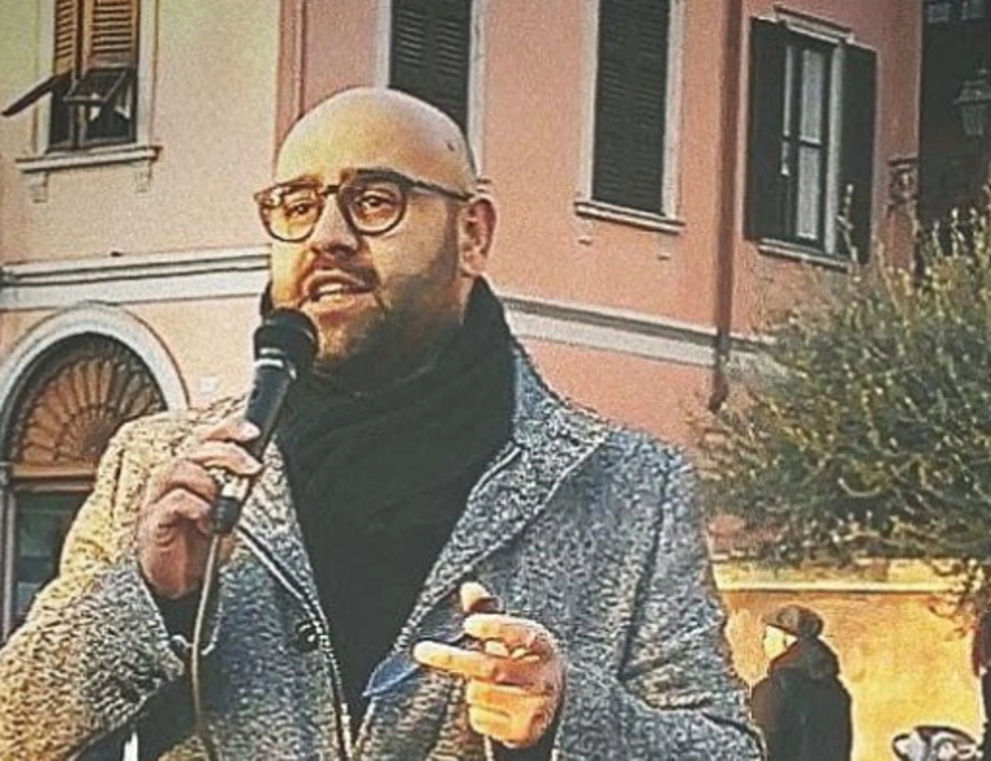Francesca Albanese, il suo primo "fan"? Loda Putin, insulta Schlein e Mattarella