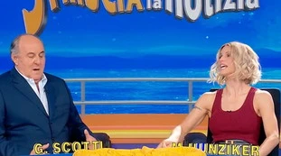 Striscia la Notizia, bomba su Stefano De Martino: "Come non lo avete mai visto"