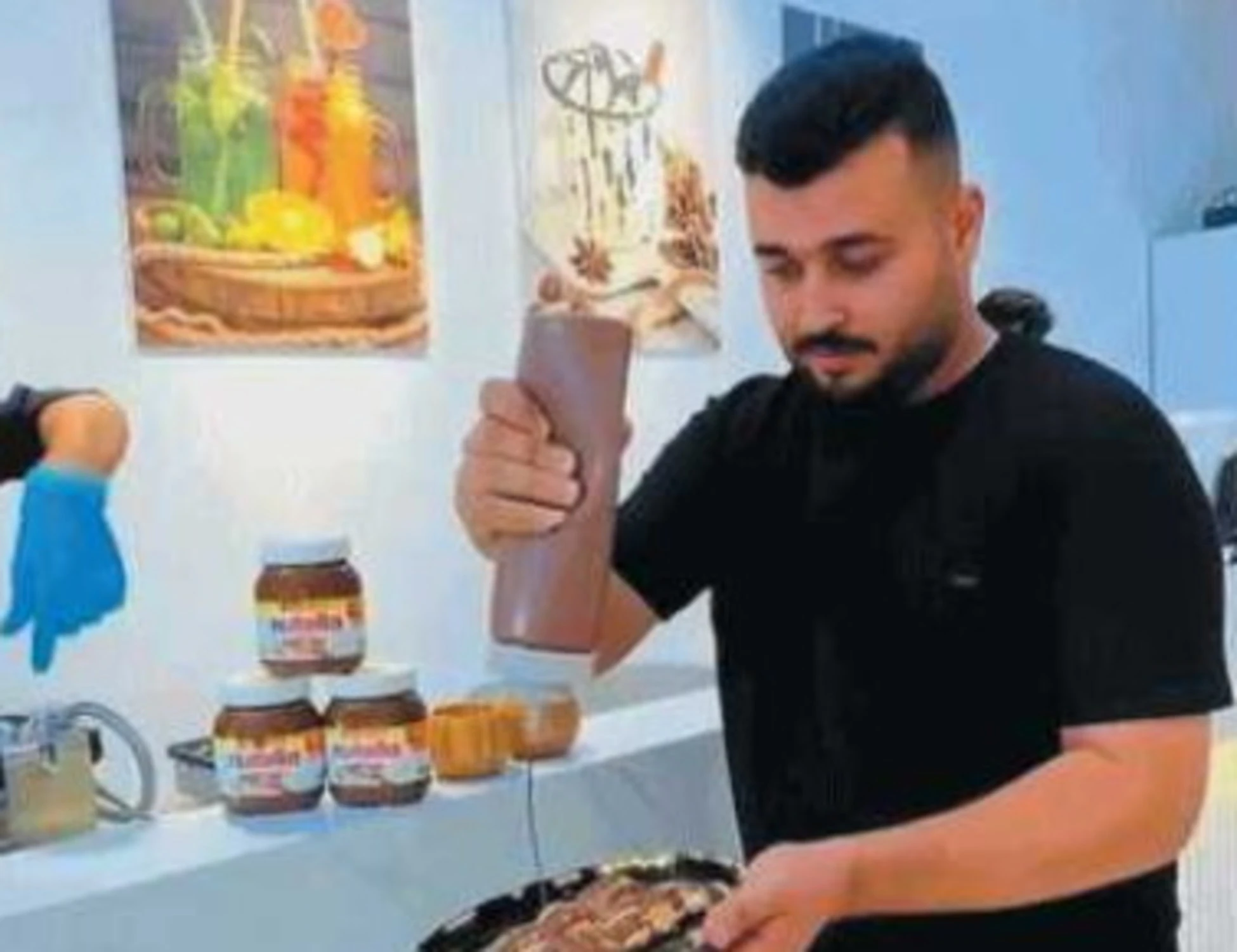 La Gaza che non ti aspetti: apre il Nutella cafè, supermercati pieni