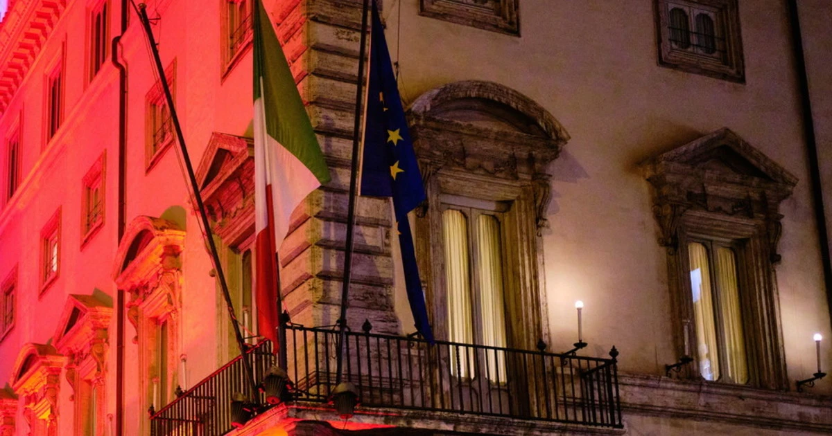 Mario Draghi: &quot;Rinvio alle Camere? Chiedete a Mattarella&quot;, il premier gela tutti