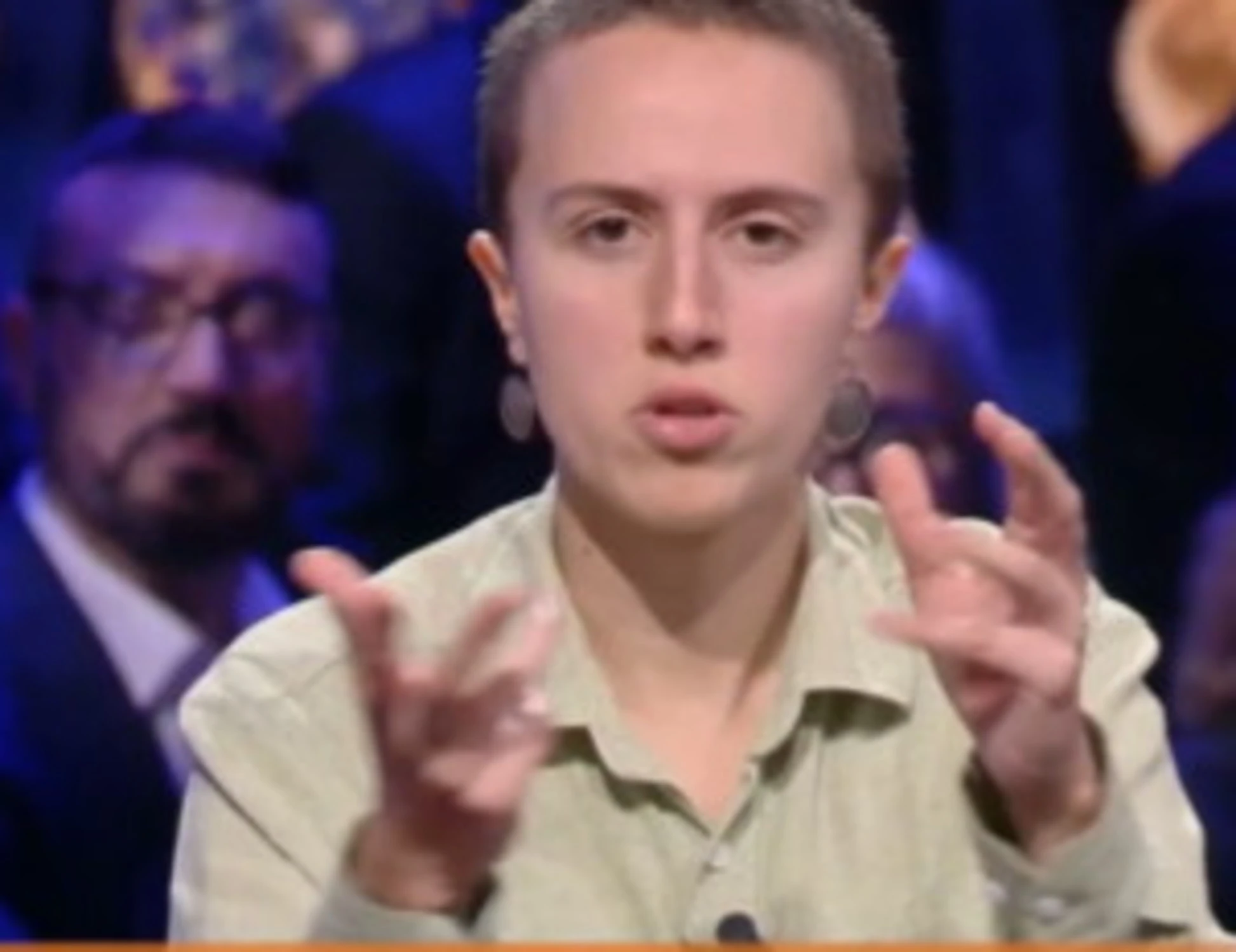 Leggi l'articolo: &quot;Lo sapete?&quot;. Parla Federica, mani sul volto <span style="color: rgb(153, 0, 0);">Video</span>