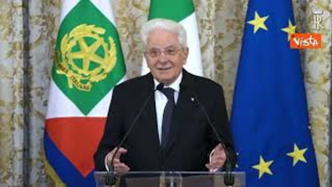 Mattarella riceve suo ritratto a incontro con Marina: Bel quadro, non per il soggetto