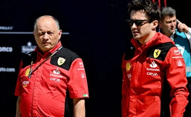 Ferrari, il siluro di Vasseur contro Leclerc: "Devi stare calmo"