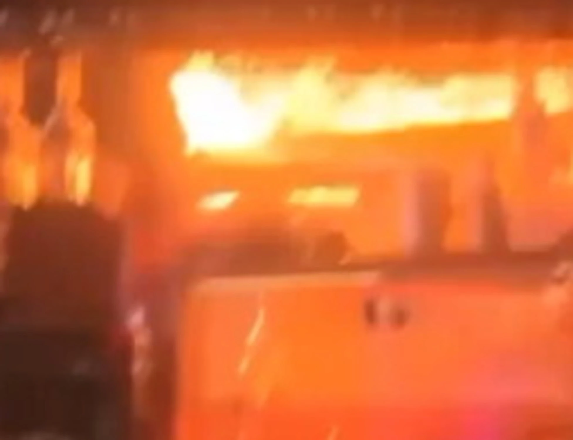 Crans-Montana, l'ultima tragica ipotesi: "Si è scatenato un flashover"