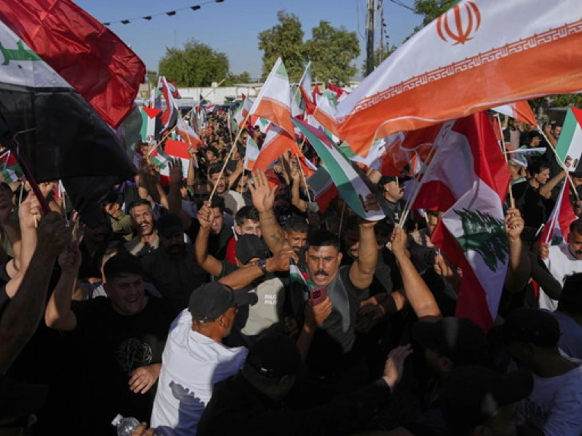 Iran, le indiscrezioni: come può reagire all'attacco Usa, scenari estremi