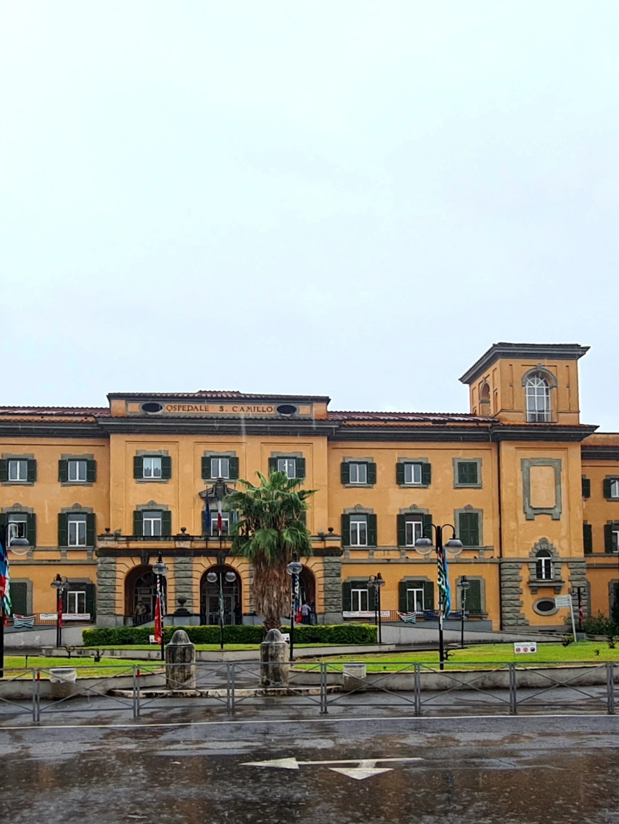 Roma, colpo di pistola in testa: 13enne in condizioni disperate