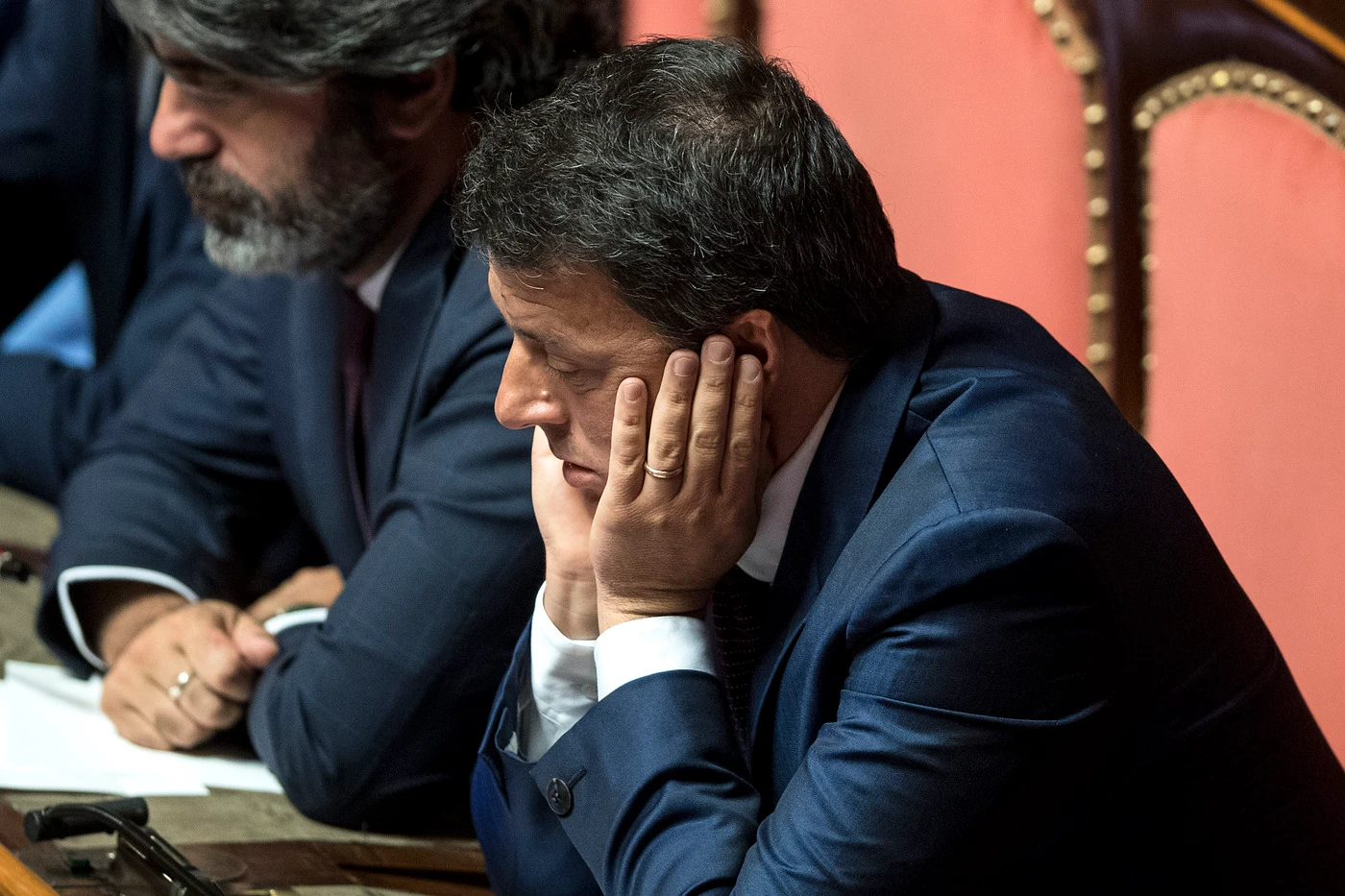 Matteo Renzi umiliato da Matteo Salvini di buon mattino: "Qualcuno mi sa dire se..."