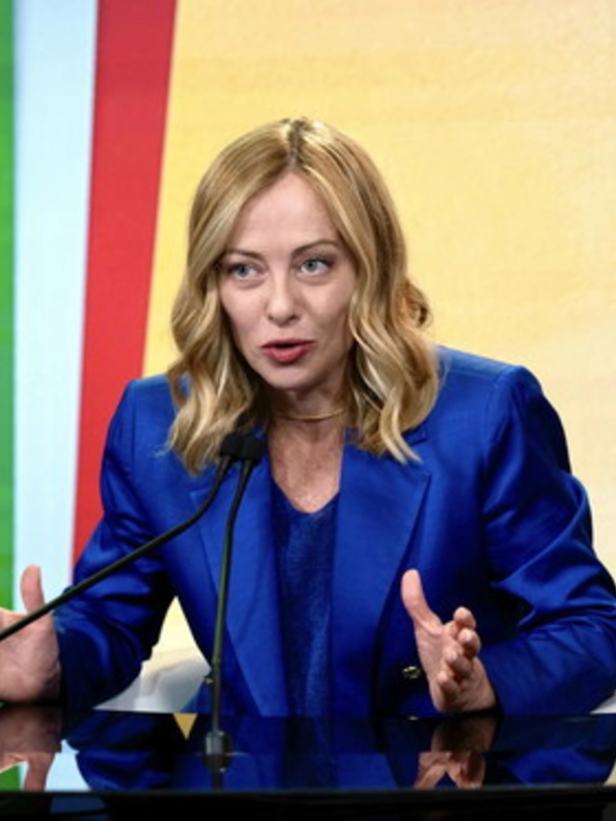 Fdi fa a pezzi la sinistra: il sondaggio che stravolge gli scenari