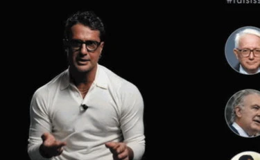 Fabrizio Corona, 300mila euro al mese: come funziona il suo sistema