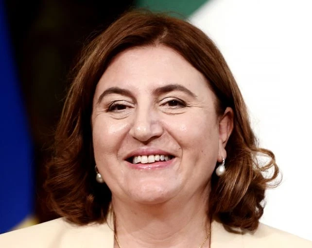 Matteo Salvini inchioda Nunzia Catalfo: "Era nemica del Jobs Act ma oggi governa con il Pd. Ecco cosa diceva"