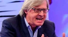 Vittorio Sgarbi perde le staffe: "Questa mer**a di coronavirus ha rotto veramente i cog****, ma smettiamola"