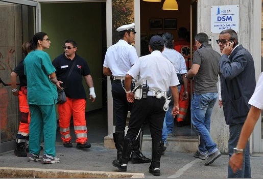 Psichiatra nega i soldi al paziente Lui la uccide con 28 coltellate