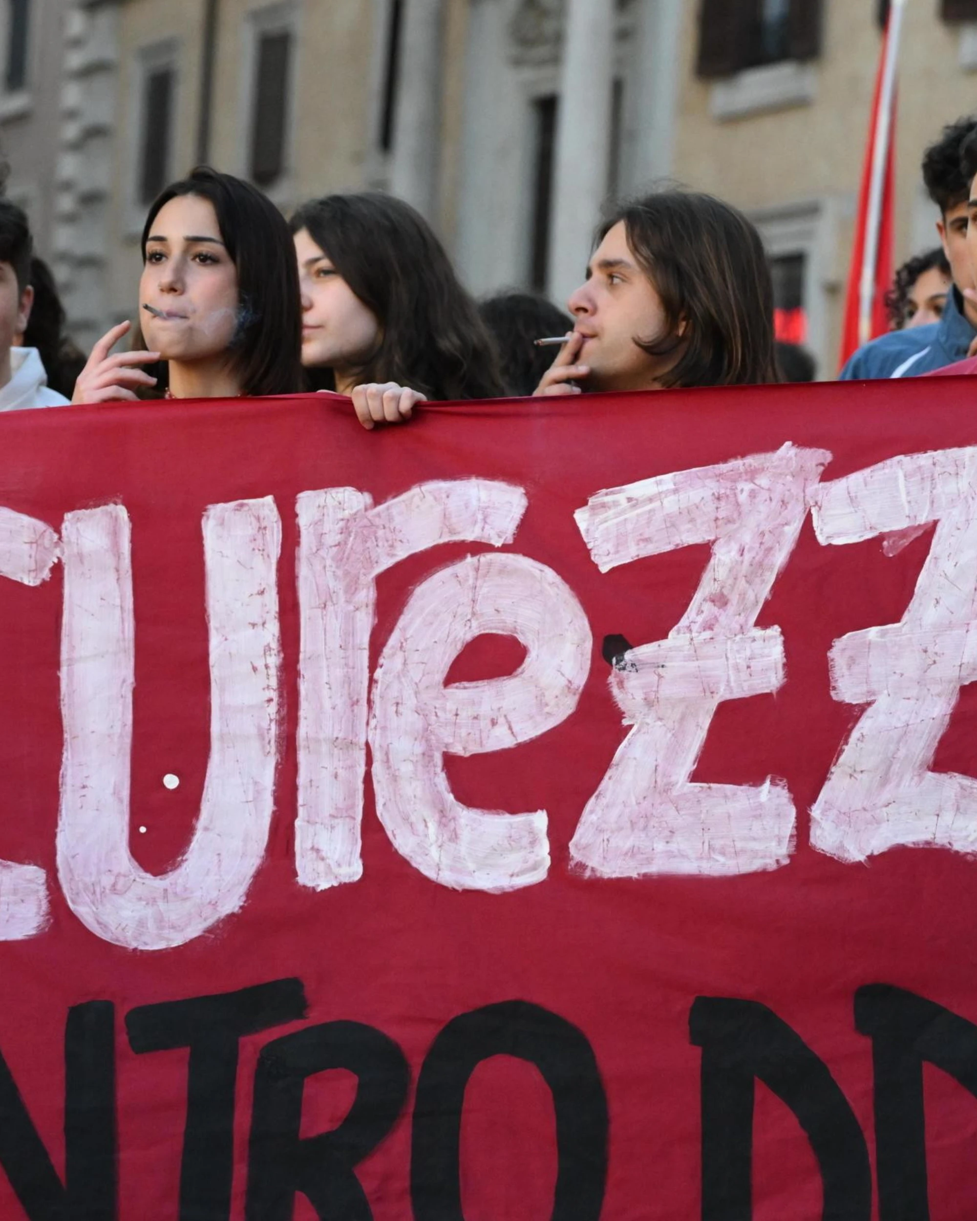 Occupazioni, sgomberi rapidi? Il Pd insorge contro la norma