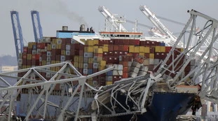 Baltimora, &quot;cos&apos;ha causato l&apos;avaria&quot;: ponte crollato, rumors sconcertanti sulla nave cargo