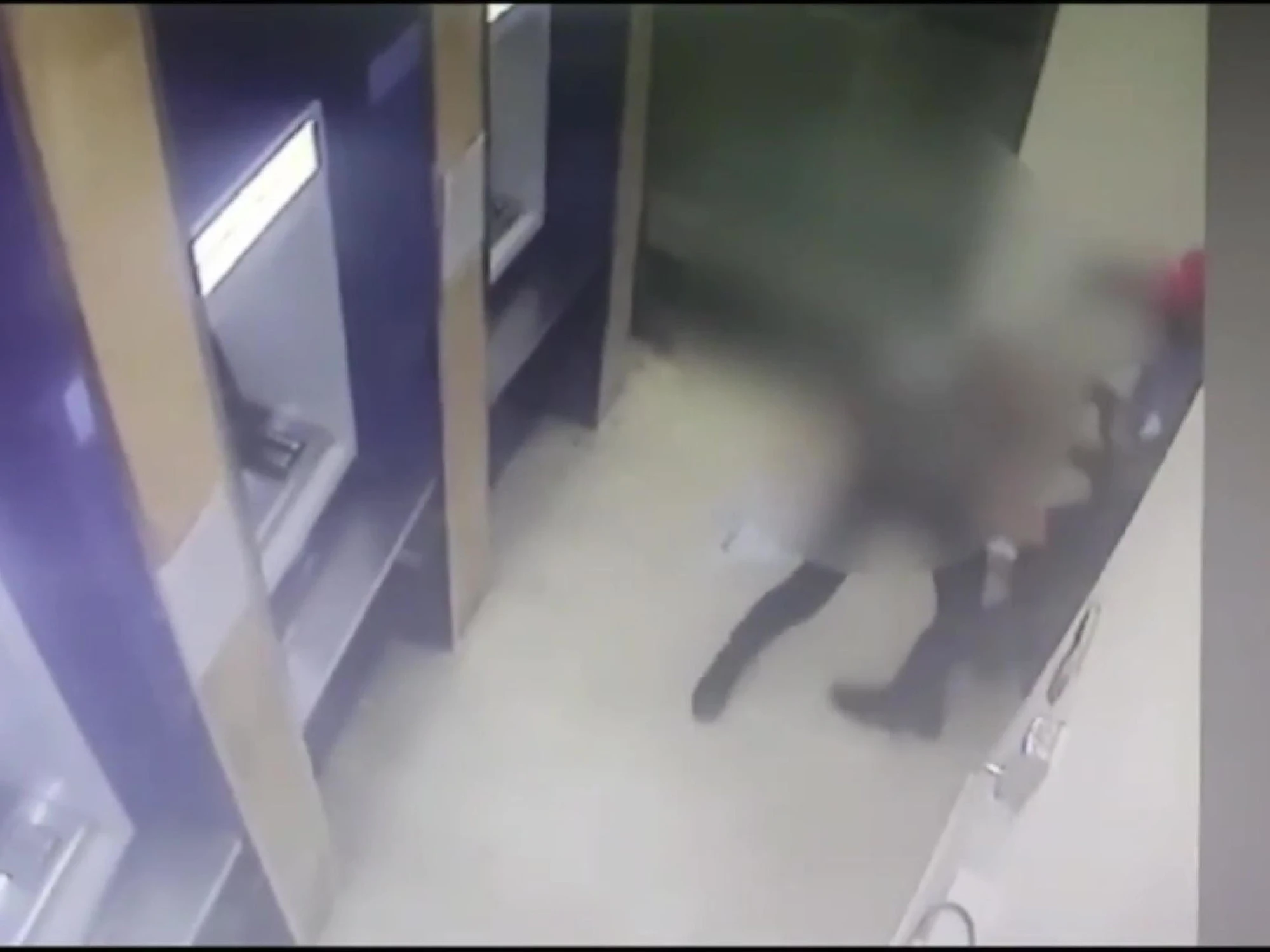 Andria, tentano rapina al bancomat con una bomba: la morte atroce di due banditi