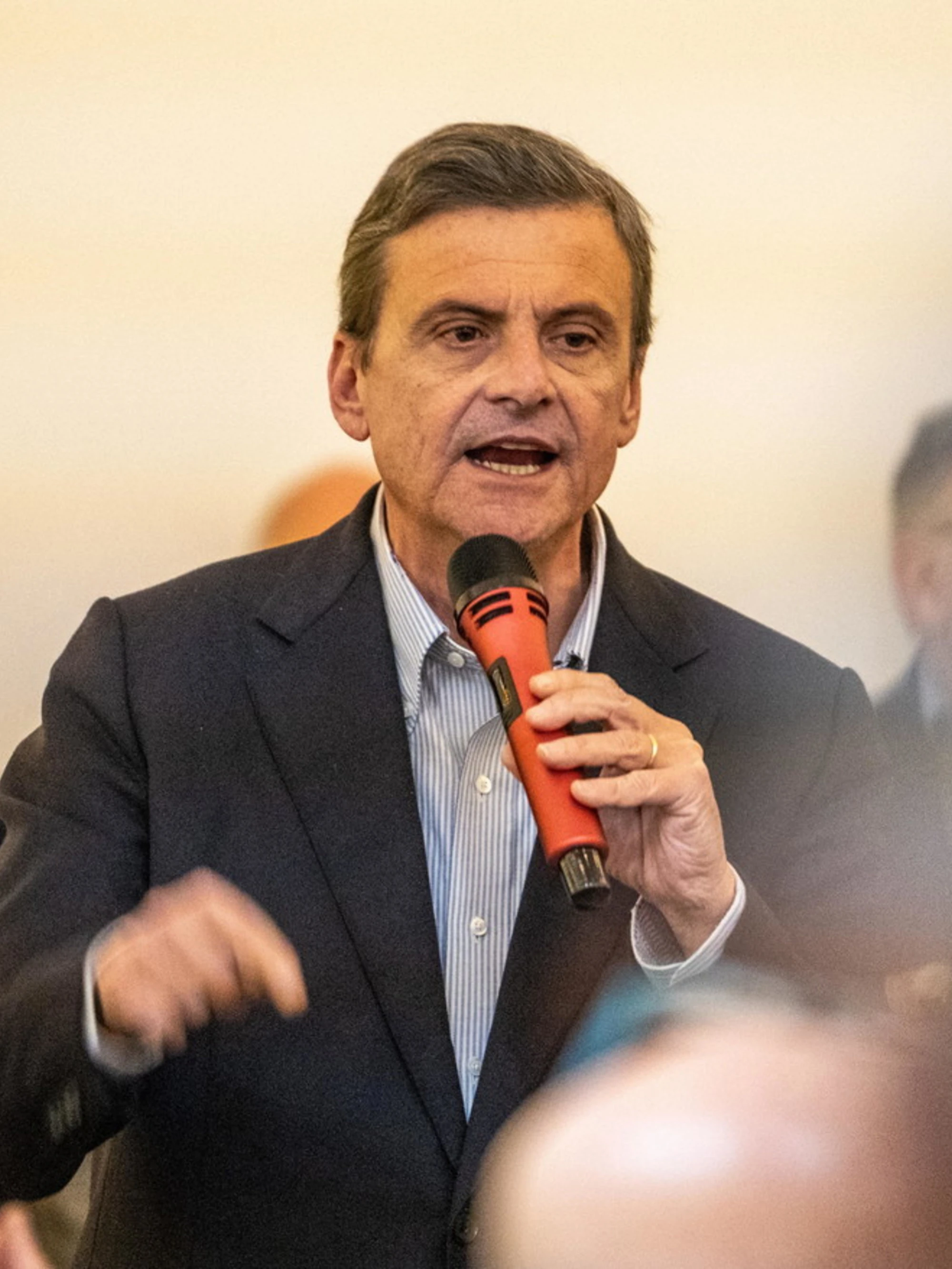  Calenda sgancia il siluro su Conte: "M5s? Cancellarlo"
