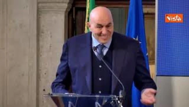 Crosetto: "Dopo l'Ucraina, la Russia sposterà sue risorse militari nell'Artico"